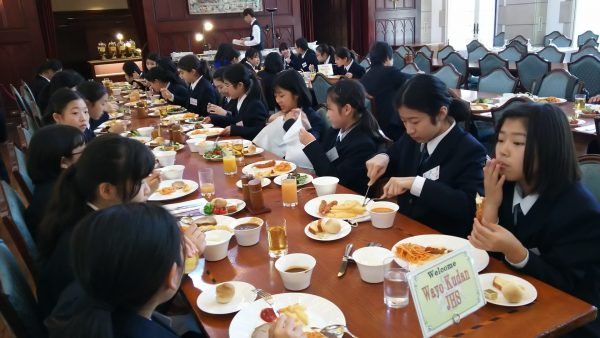 中１ブリティッシュヒルズ到着しました 和洋九段女子中学校高等学校